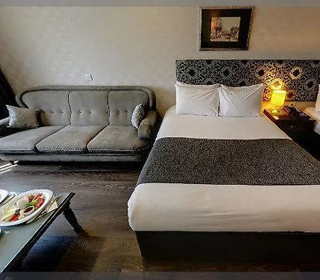 Adela Hotell 4*
