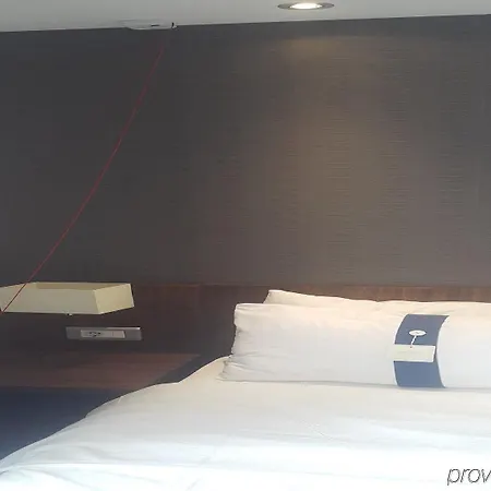 Express Istanbul-altunizade By Ihg Hotel Istanbul