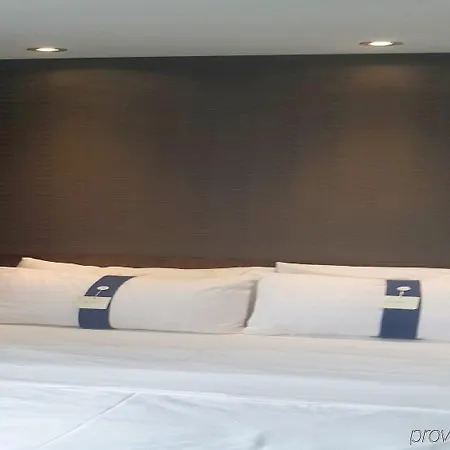 Express Istanbul-altunizade By Ihg Hotel