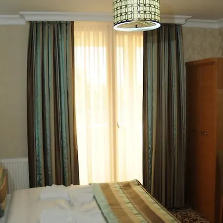 Alfa Hotel 4*