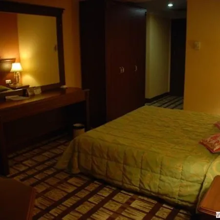 9 On Hotel 4*