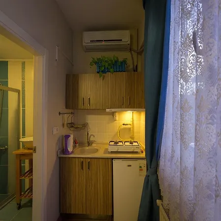 A'la House Aparthotel 3*