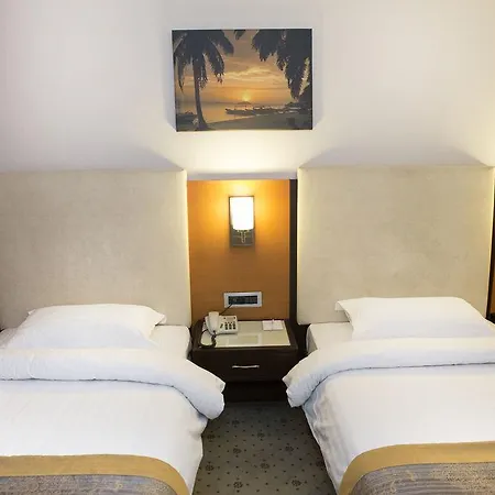 Zoe Hotel