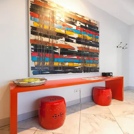 Chiconomy Apartment