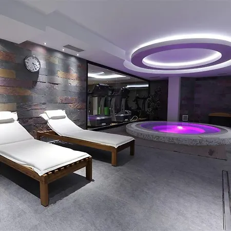 Queen & Otel 4*