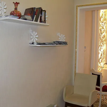 Coliseum Hotel 2*