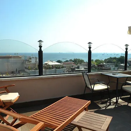 Coliseum Hotel 2*