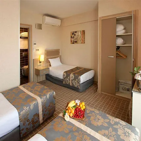 Nanda Hotel 4*