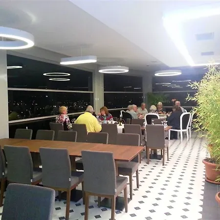 深山酒店 4*