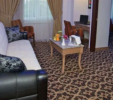 City Hotel