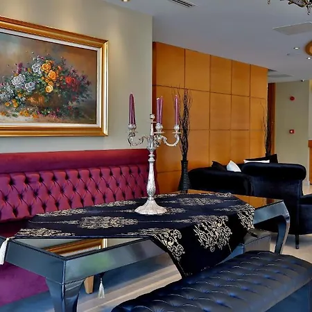 Queen & Hotel Istanbul