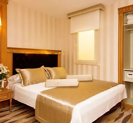 Aprilis - Special Category 4* Istanbul