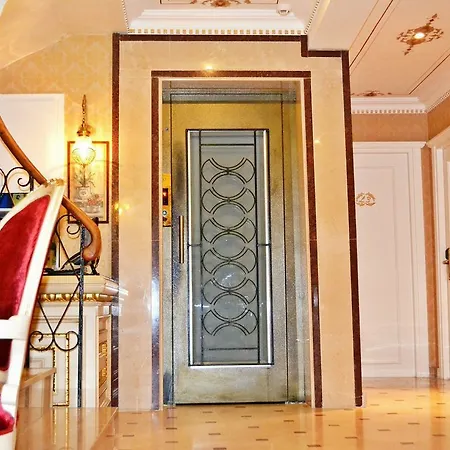 Alyon Taksim Otel 3*