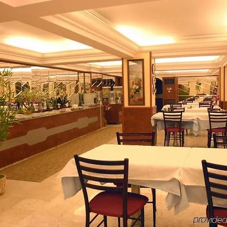 Monopol Hotel
