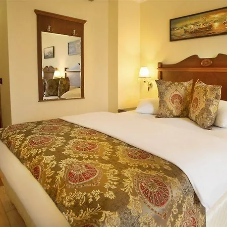Hotel Western Empire Palace &