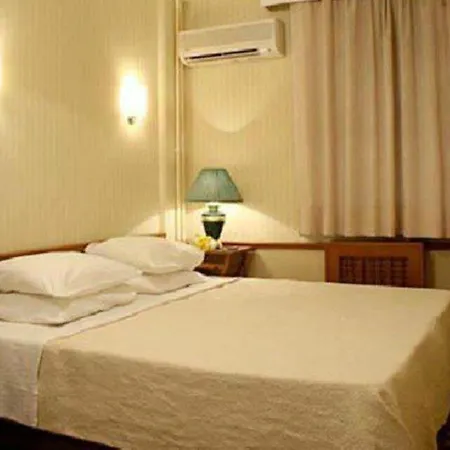 Hotel Niles 3*