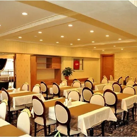 Hotel Alfa 4*