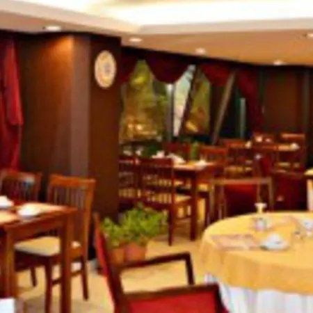 Otel Santa Pera 2*