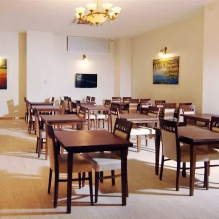 Hotel Expocity 3*
