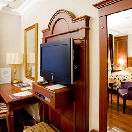 Hotel Glk Premier Regency Suites&spa