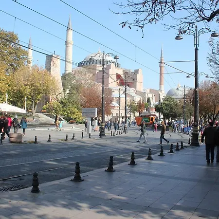 Hotell Golden Halic 3*
