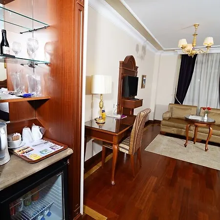 Hotel Glk Premier Regency Suites&spa