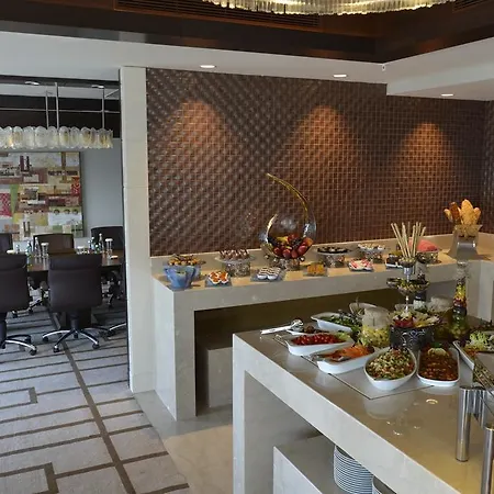Wyndham Grand Europe Hotel 5*