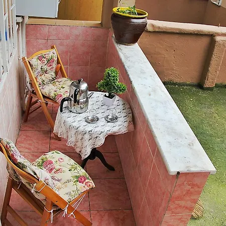Park Apartment *
