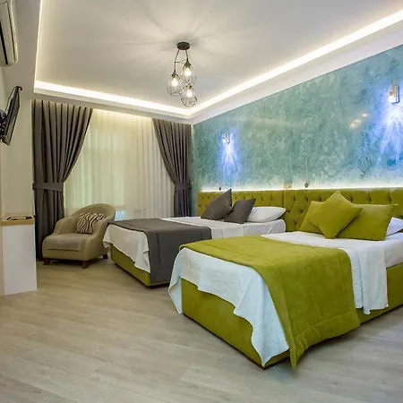 Pera Capitol 3*