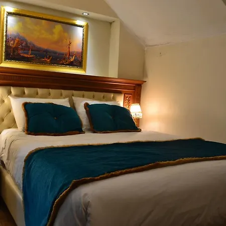 Blue Aparthotel