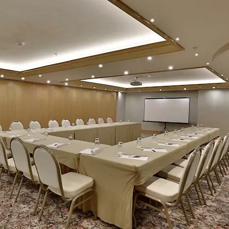Queen & Otel 4*