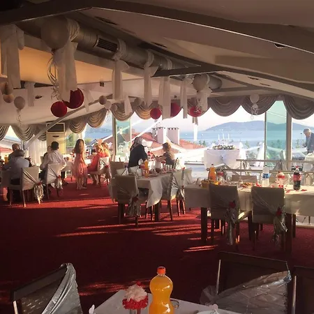 Hotel Island