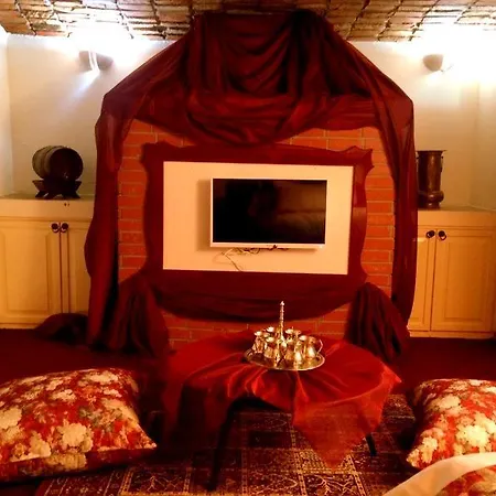 Apartment Mi̇esha Ottoman Palace