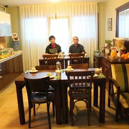 Hotel Mono 2*