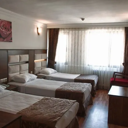 Otel Santa Pera