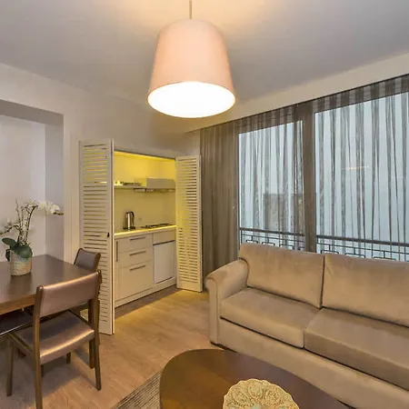 Orka Taksim & 4*