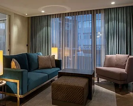 10 Karakoy Hotel