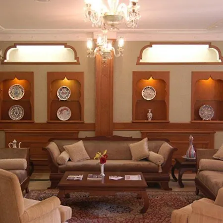 Azade Hotel 4*