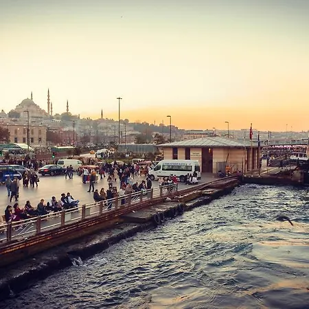 10 Karakoy 5* Stambuł