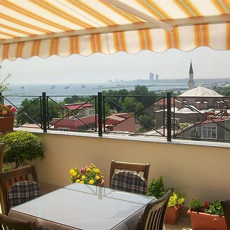 Deniz Hotel 3*