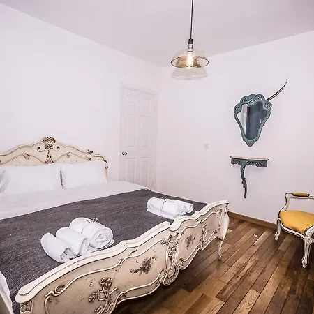 Tarus Bosphorus Cihangir 酒店 3*