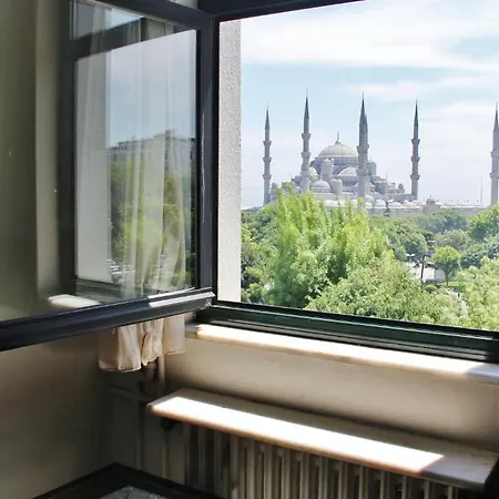 Hotel Esra Sultan Petrol 3*