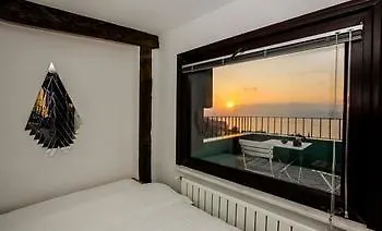 Tarus Bosphorus Cihangir 3*