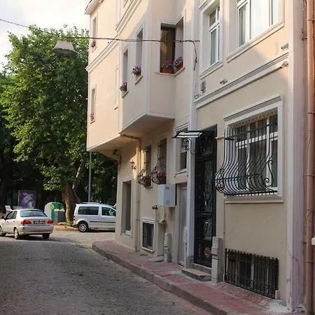 Apartment Uyar Apt Istanbul