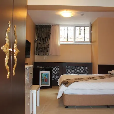 Uyar Apt * Istanbul