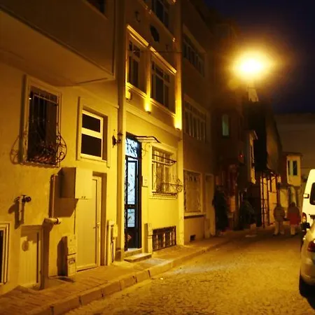 Uyar Apt Istanbul
