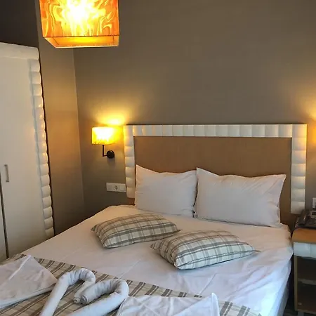 Alyon Hotell