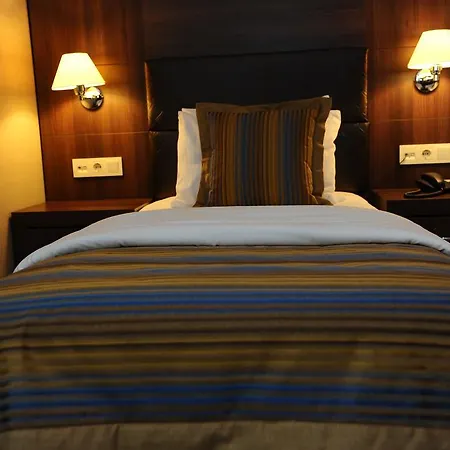 Rhiss Maltepe 4*