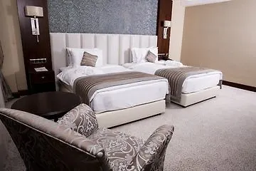 Clarion Hotel&suites Hotel *