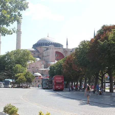 Herton Istanbul